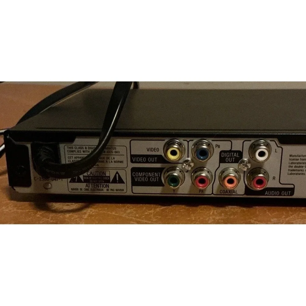 Sony DVP-SR200P‎ CD/DVD Player No Remote With Audio Cables, No Tested